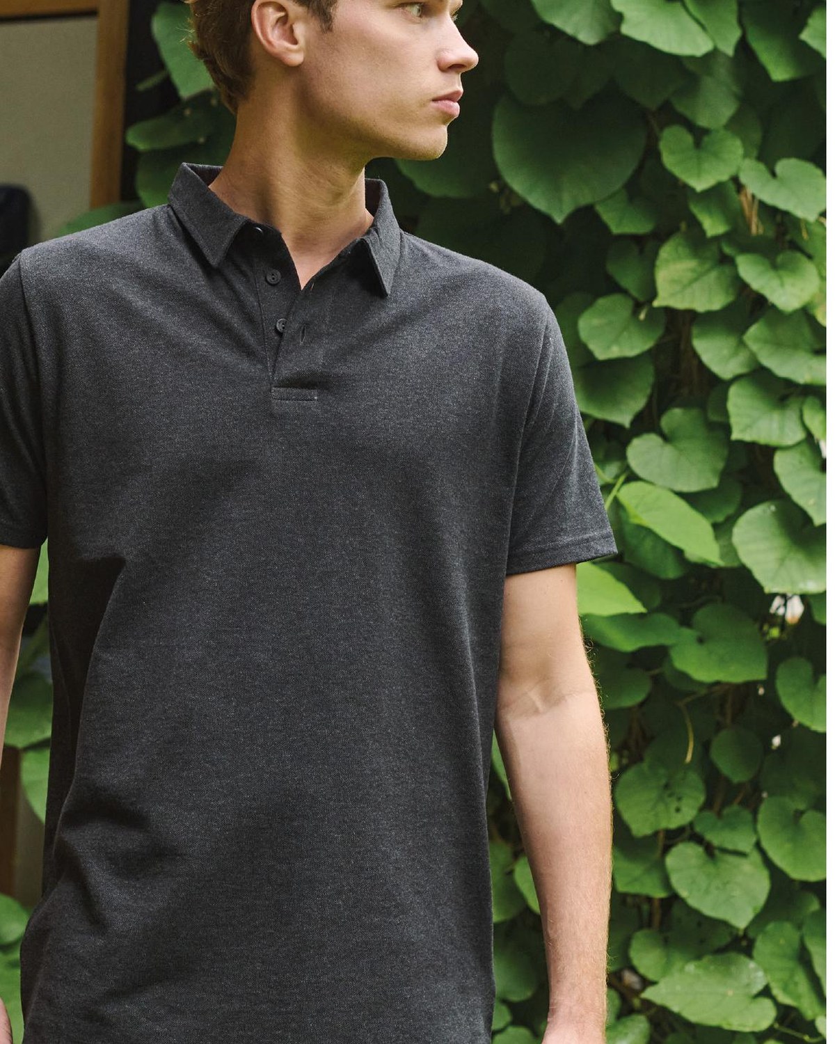 Recycled Cotton Polo aus 60% recyceltem Baumwoll-Reststoff und 40% recyceltem Polyester